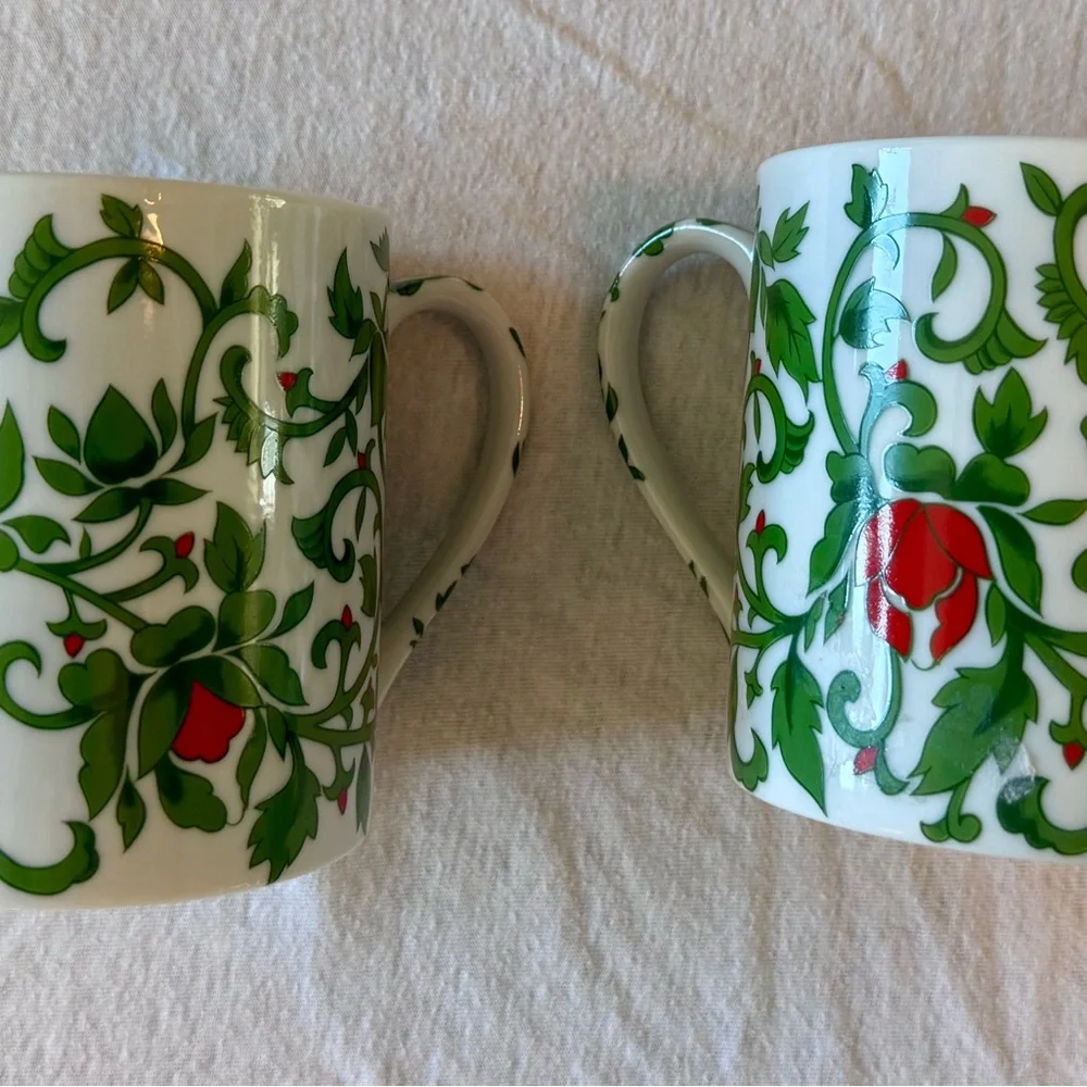 Vintage Williams Sonoma Green and Red Ivy Mugs